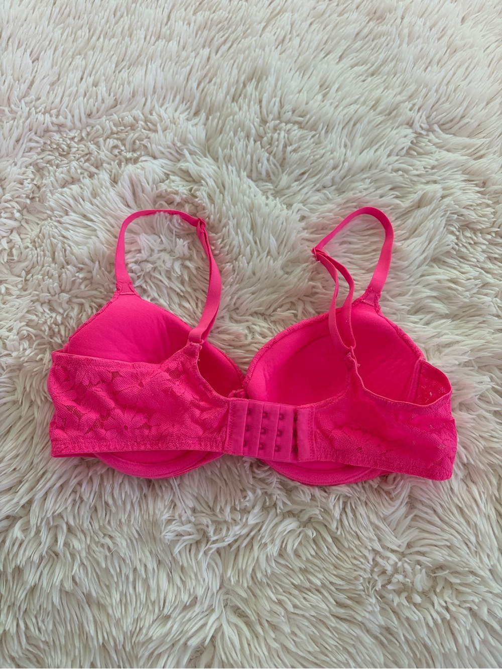 No Boundaries Hot Pink Lace Underwire Bra - Picture 3 of 3